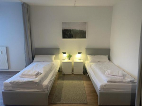 Zentrale Wohnung, 2 Betten,vollmöbliert,nahe BTU,Balkon- Parkpkatz auf Anfrage